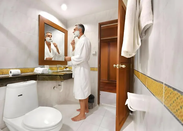 By Royal Ivory Nana Hotel 3*