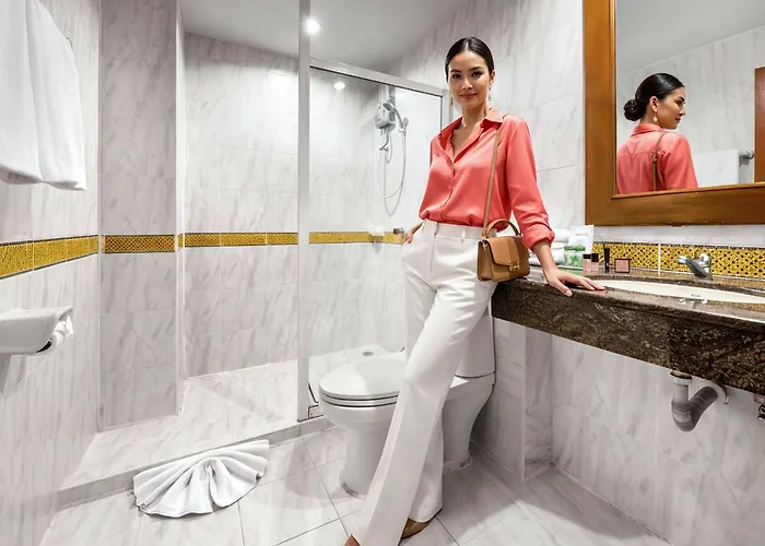 Hotel By Royal Ivory Nana Banguecoque